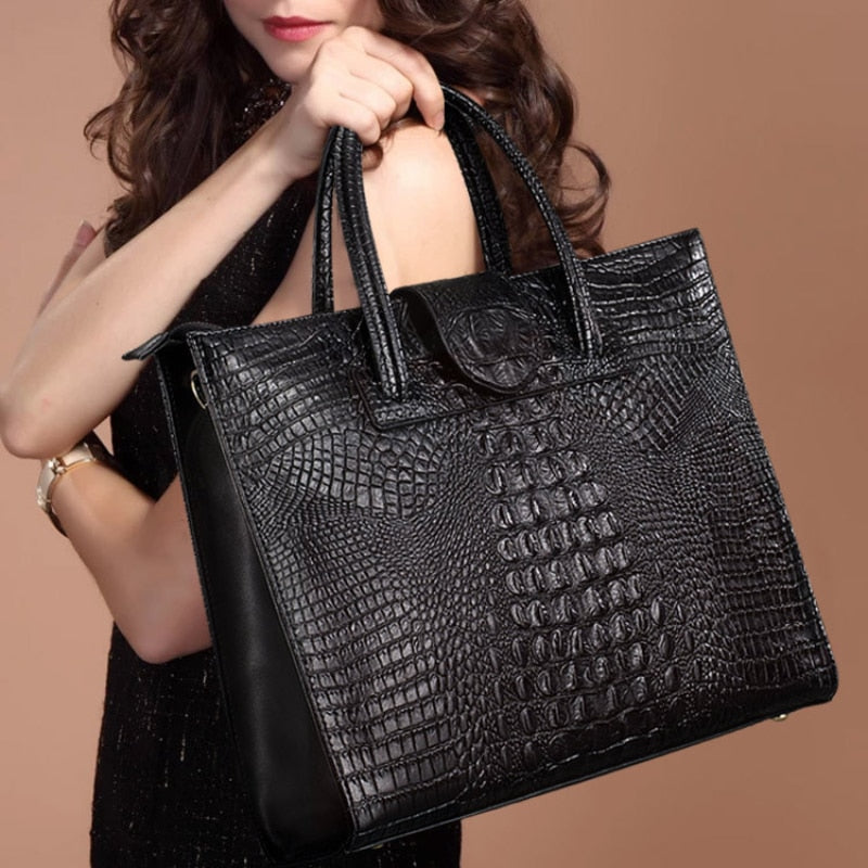 Large Capacity Crocodile Print Leather Shoulder Bag