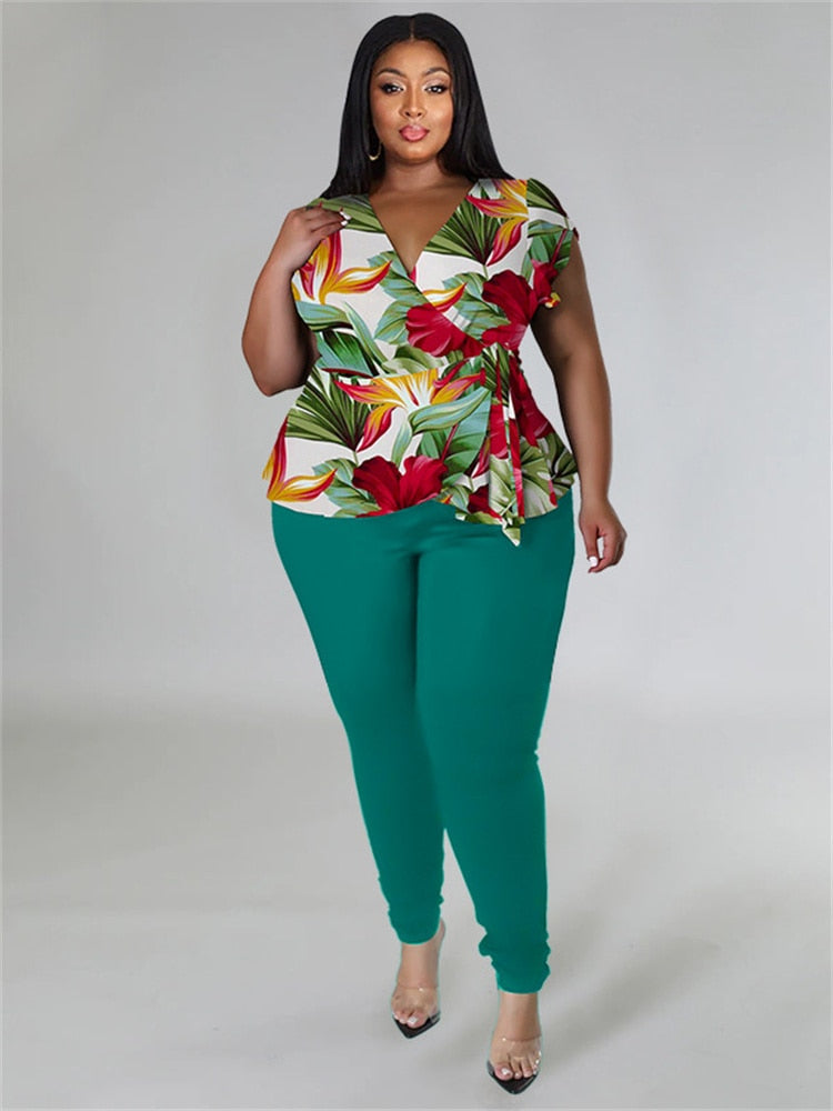 Plus Size Two Piece Printed Top Solid Leggings Matching Set